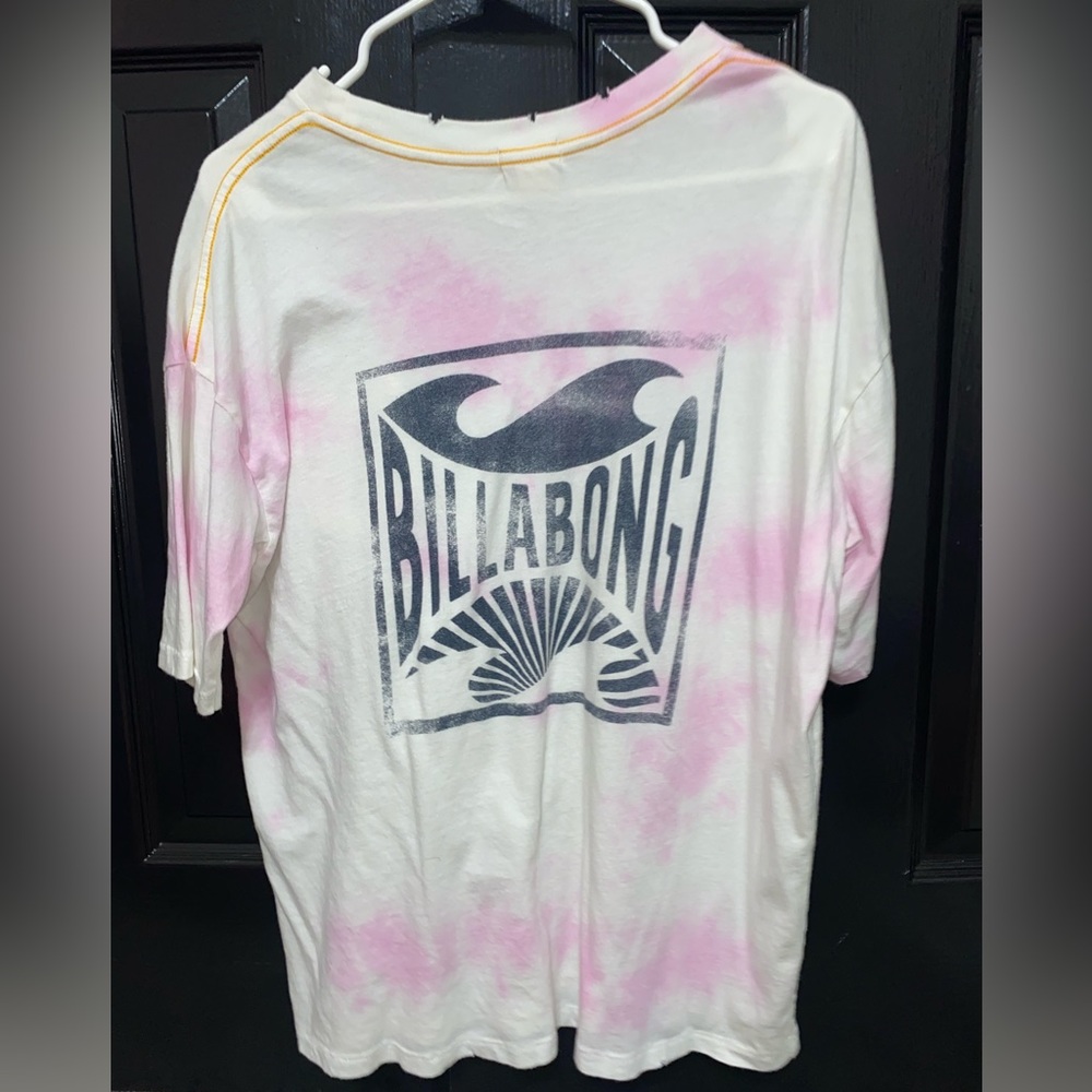 Tie-dye pink and white billabong T-shirt